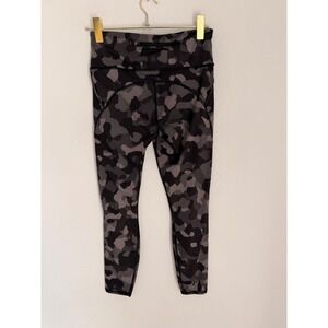 Athleta Lightning Camo 7/8 Tight Leggings Women's Size S Black Grey Activewear